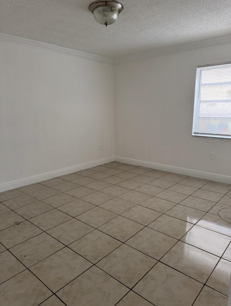 16118 Ne 21st Avenue - Photo 1