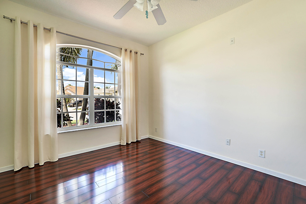 1422 Fairway Circle - Photo 14