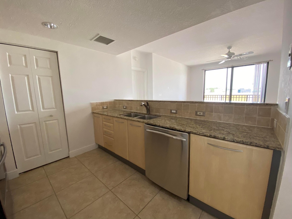 511 Lucerne Avenue - Photo 10