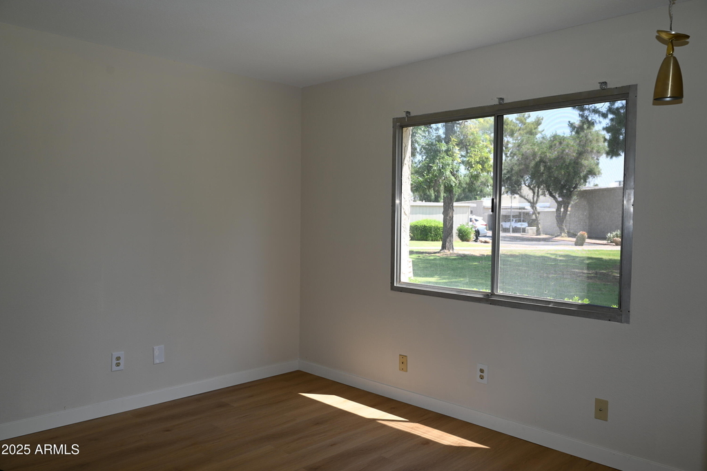 5039 N 81st Street - Photo 9