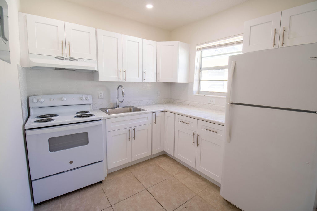835 Sw 4th Street - Photo 7