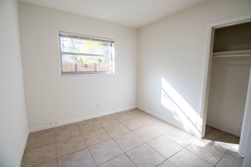 835 Sw 4th Street - Photo 5