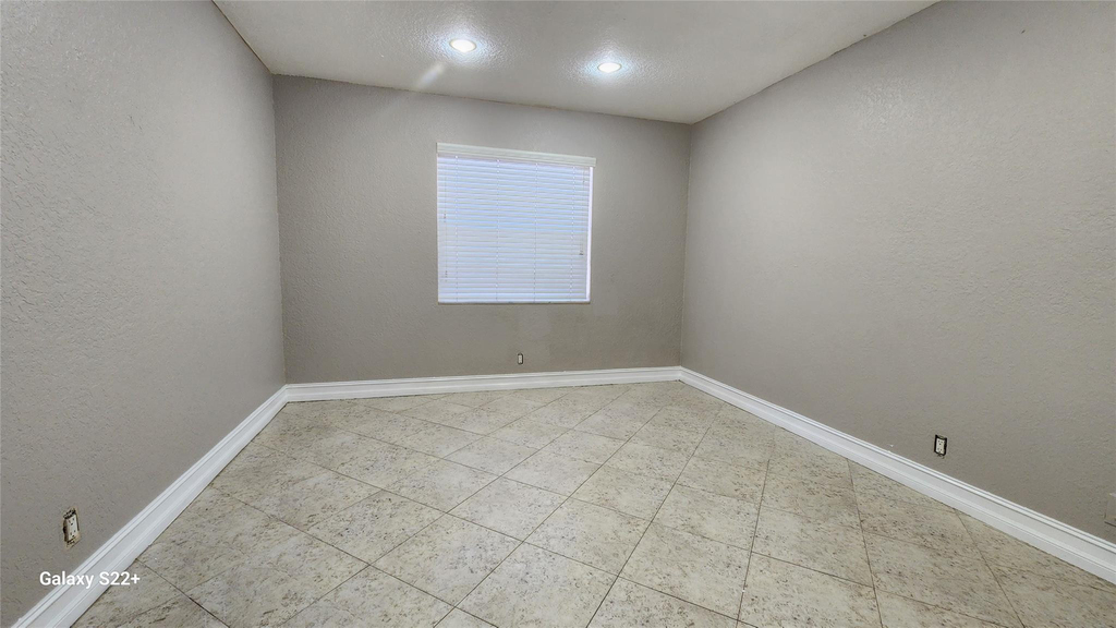 501 Se 8th Street - Photo 9