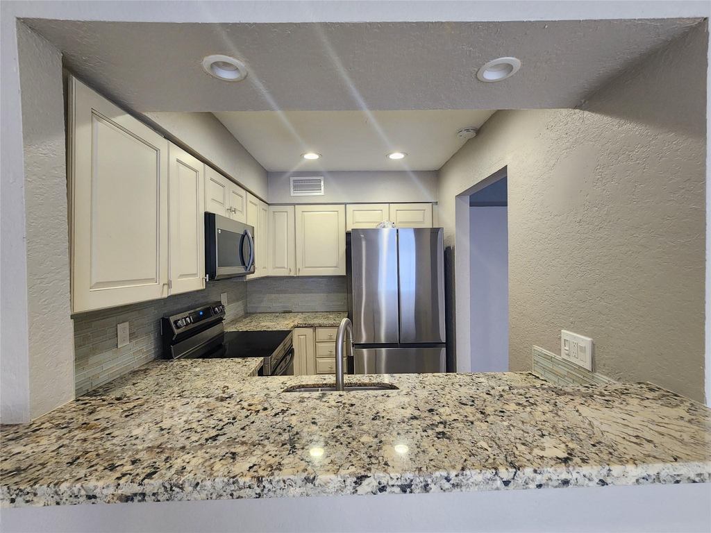 501 Se 8th Street - Photo 3