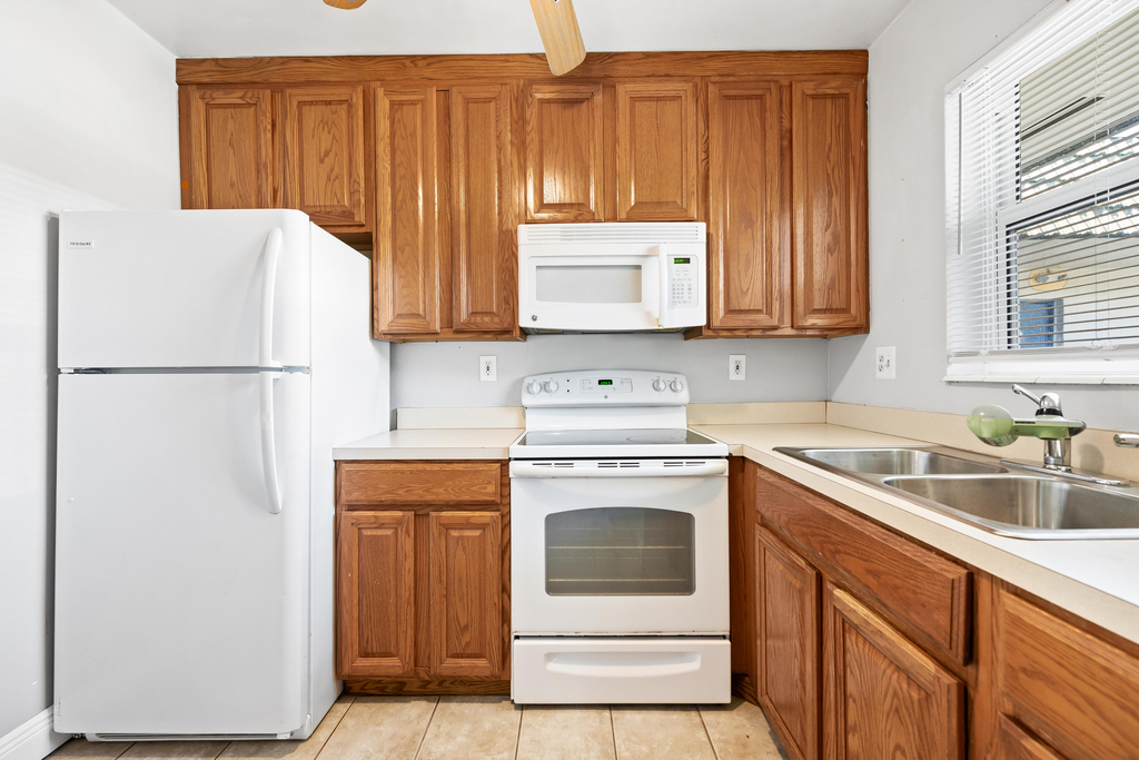 1001 Se 16th Street - Photo 3