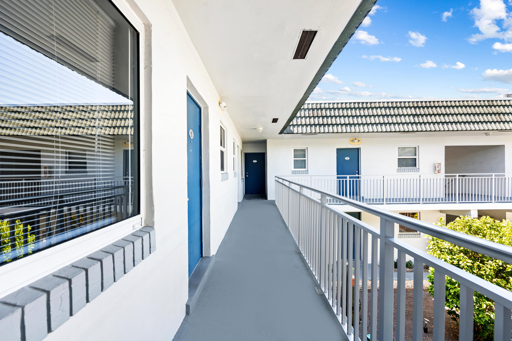 1001 Se 16th Street - Photo 0