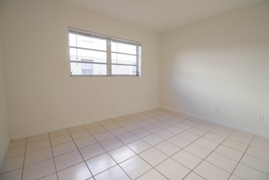 1501 Himmarshee Street - Photo 5