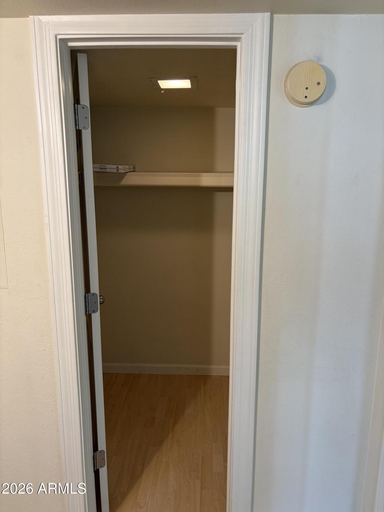 740 W Elm Street - Photo 8