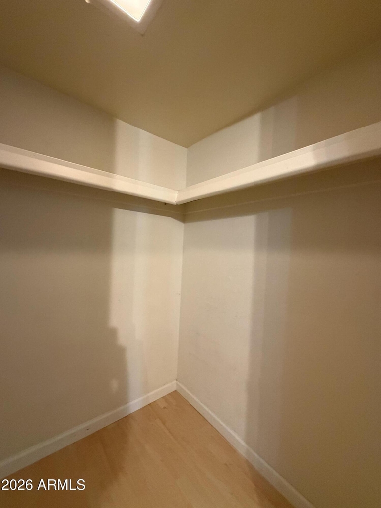 740 W Elm Street - Photo 9