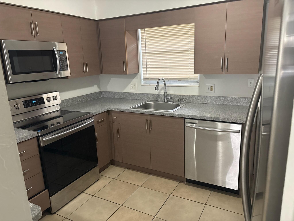 1231 Sw 61st Terrace - Photo 5