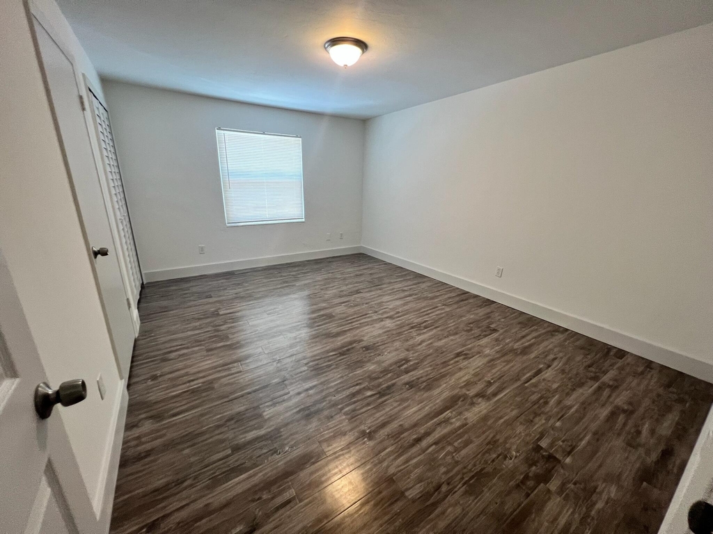 1231 Sw 61st Terrace - Photo 12