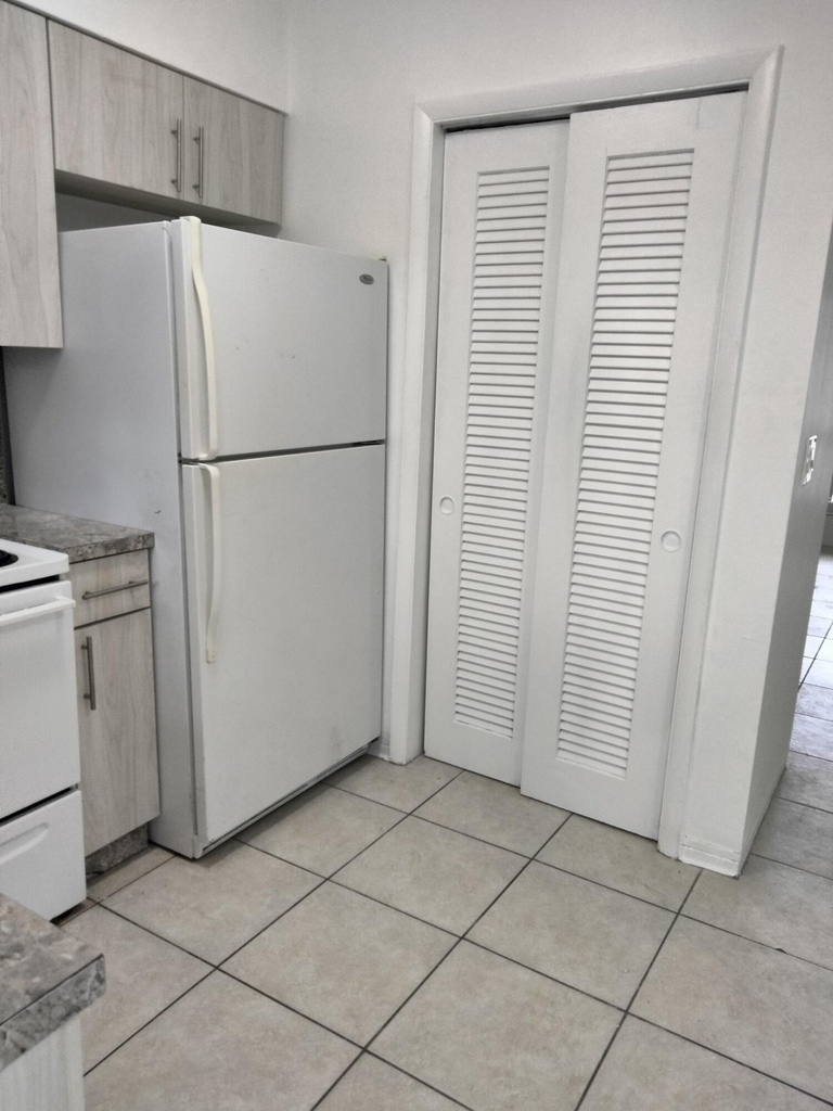 600 S Luna Court - Photo 3