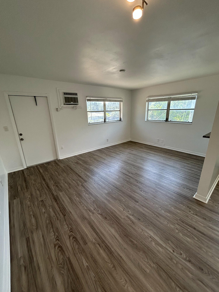 749 Se 15th Street - Photo 3