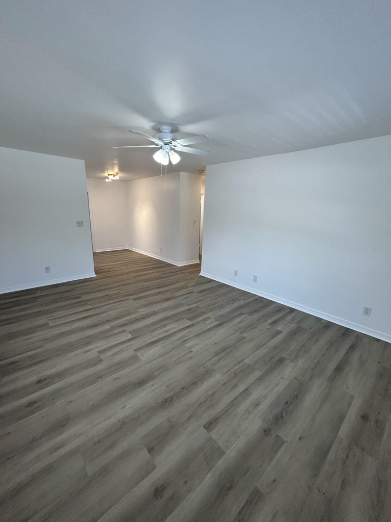 749 Se 15th Street - Photo 0