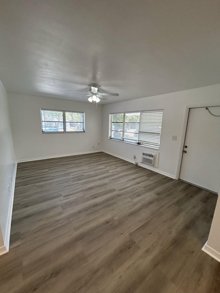 749 Se 15th Street - Photo 11