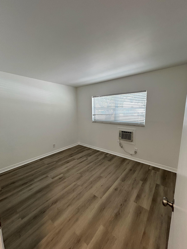 749 Se 15th Street - Photo 5