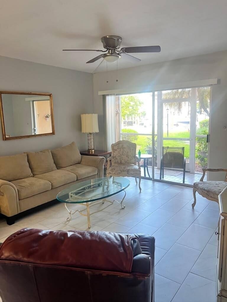 1510 Se 15th Street - Photo 4