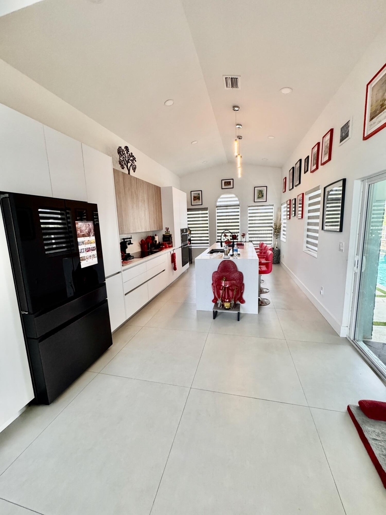 1081 Wilshire Circle E - Photo 4