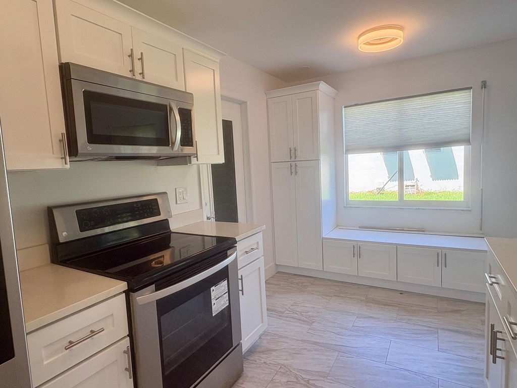 1590 Sw 14th Avenue - Photo 6