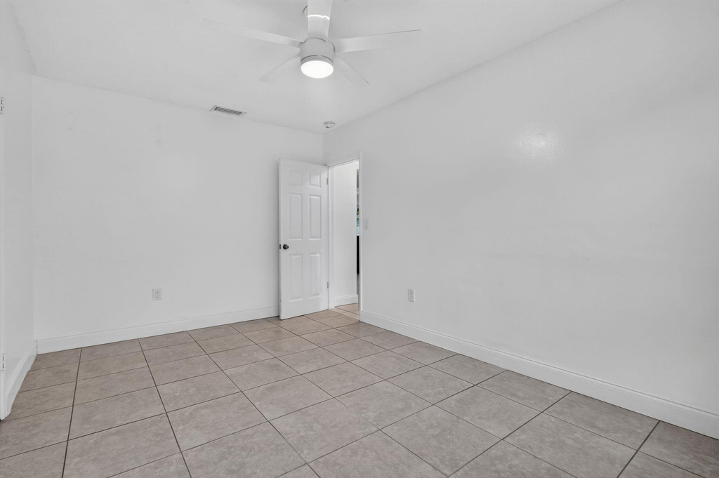 2707 Bahama Drive - Photo 9