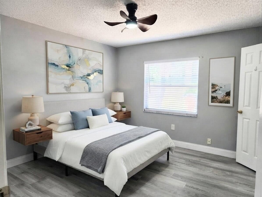 2015 Oleander Boulevard - Photo 3