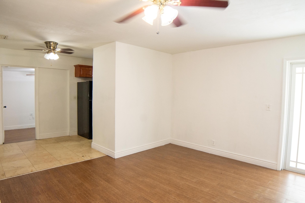 4731 Ne 2nd - Photo 3