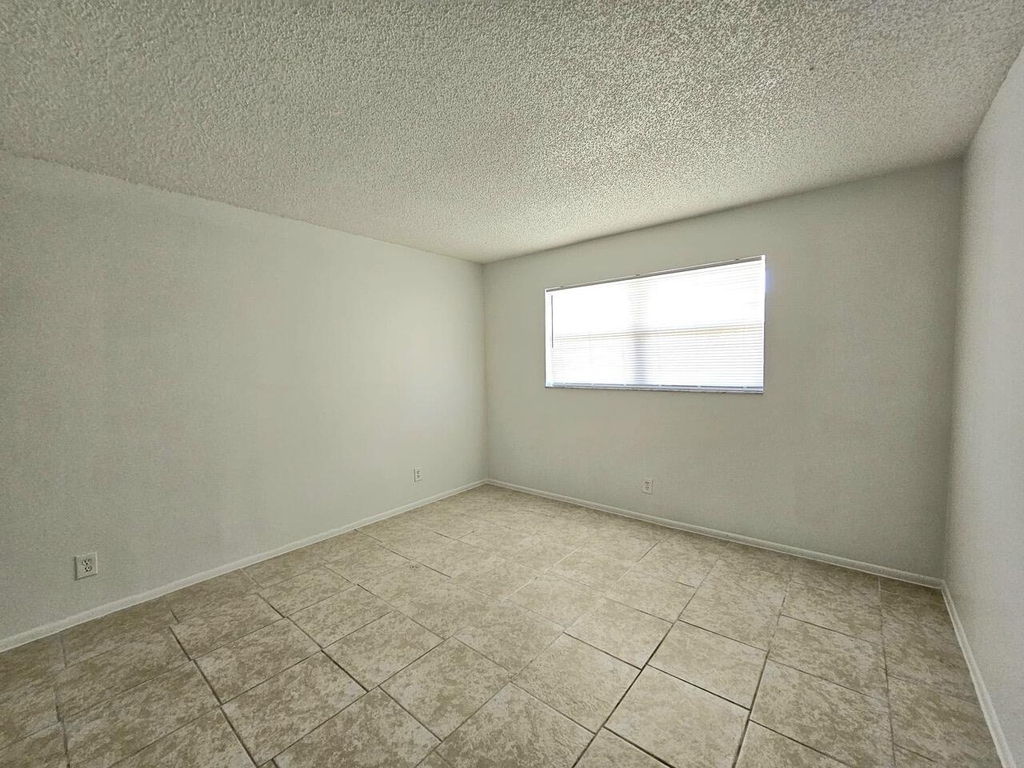 8000 S Colony Circle - Photo 2