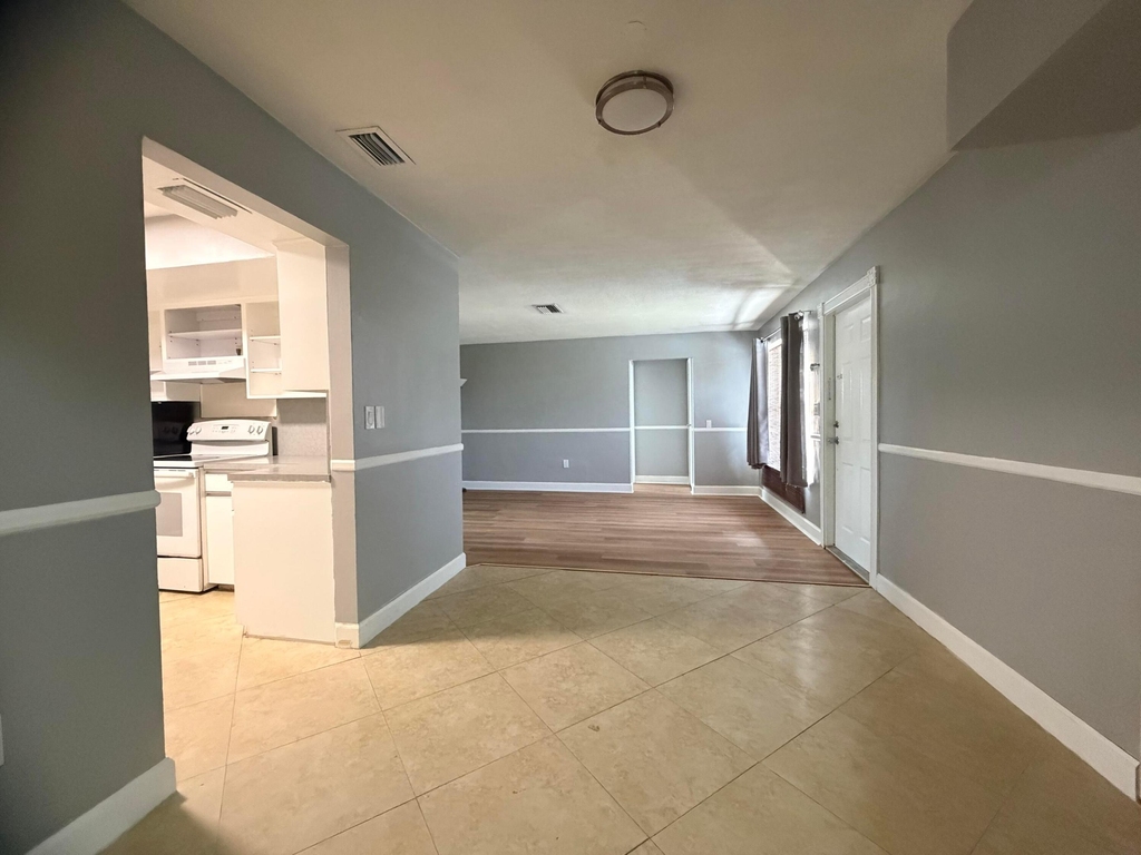 8381 Nw 28th Place - Photo 9