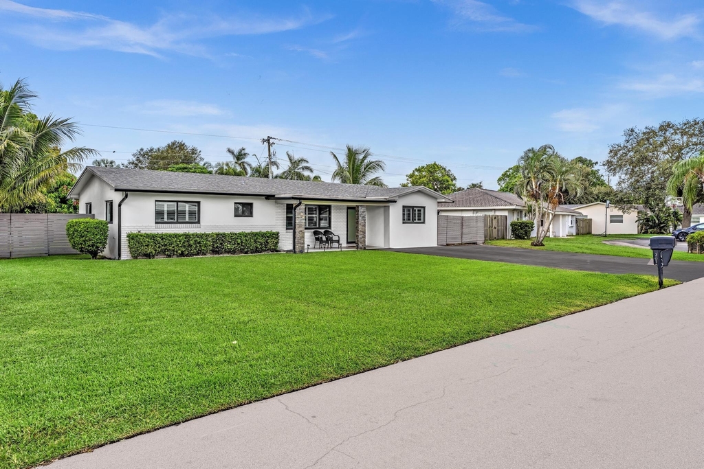 2056 Park Place - Photo 3