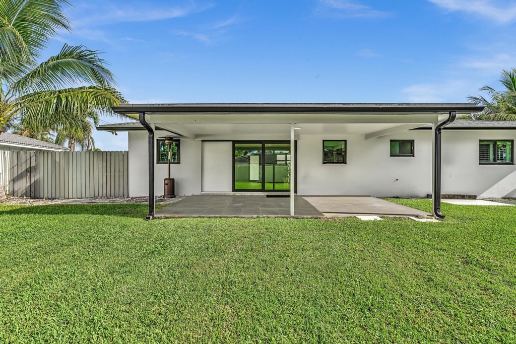 2056 Park Place - Photo 32