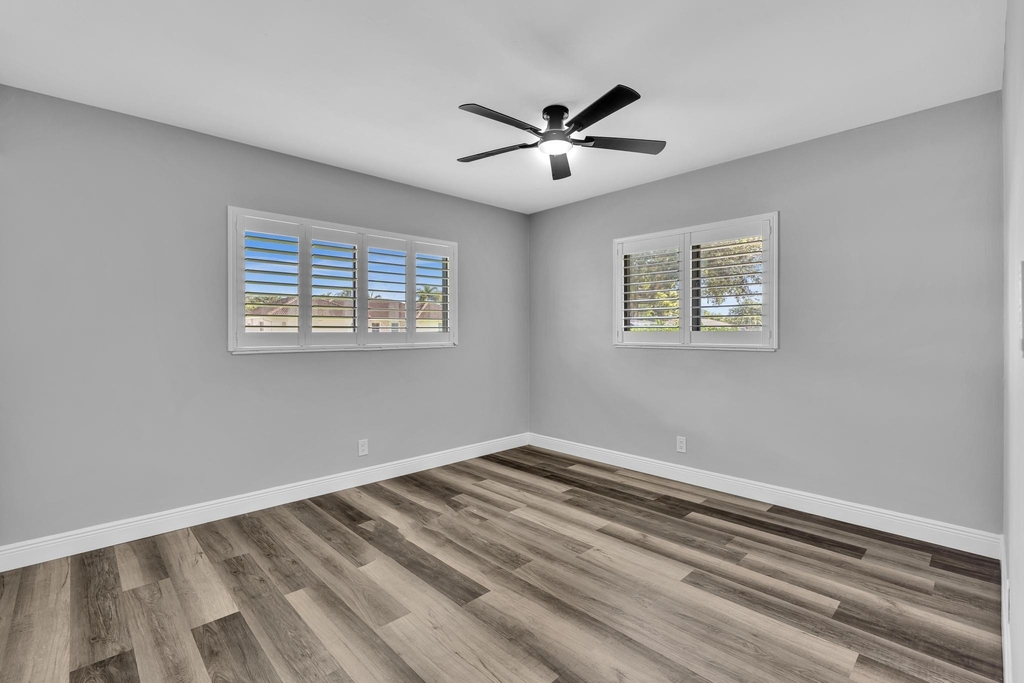 2056 Park Place - Photo 44