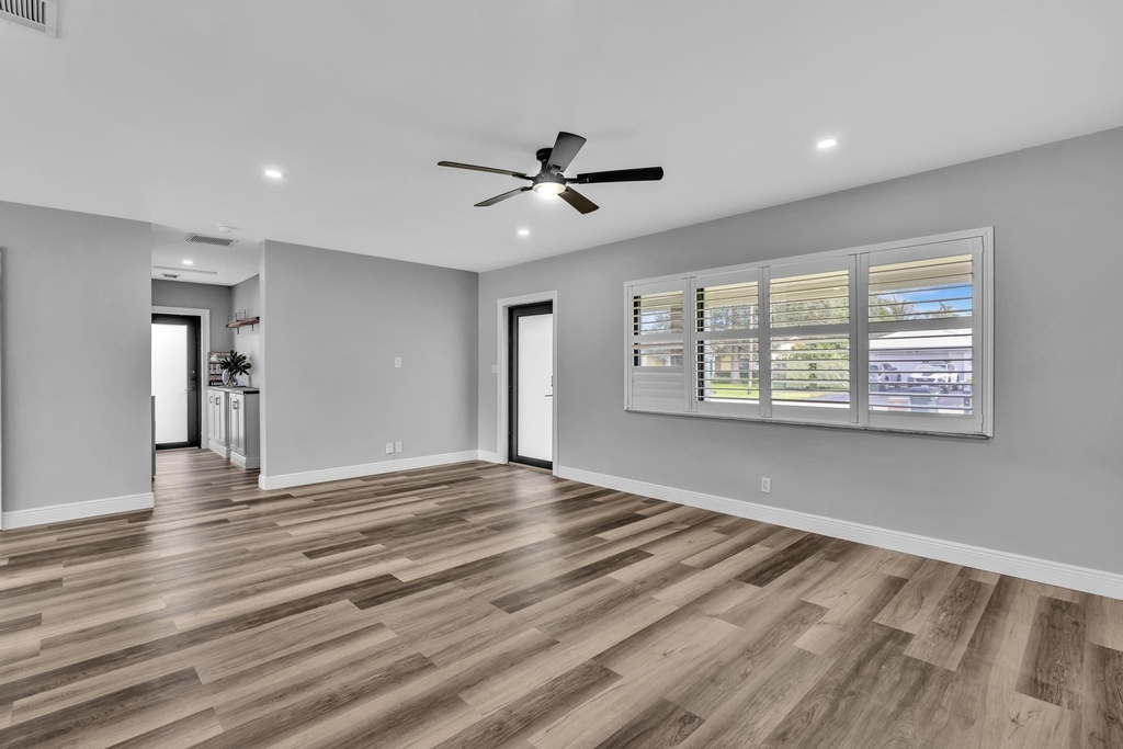 2056 Park Place - Photo 12