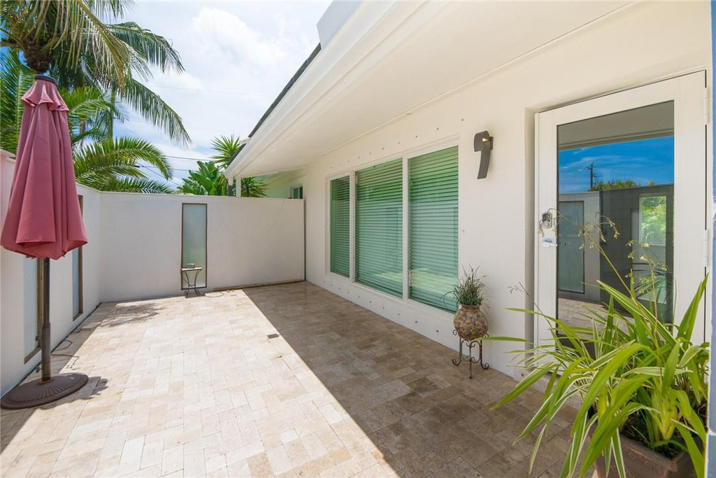 2709 Ne 16th Avenue - Photo 1