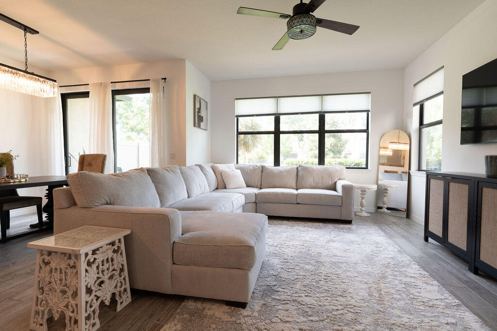 8217 Cadre Noir Road - Photo 2