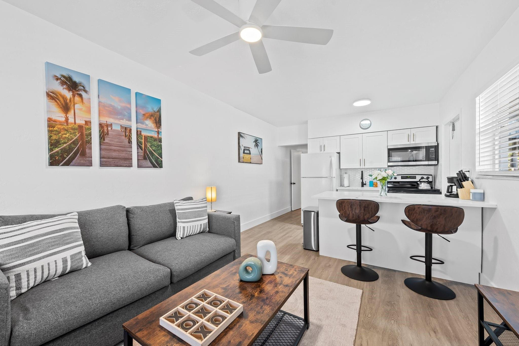 310 Ne 6th Street - Photo 1