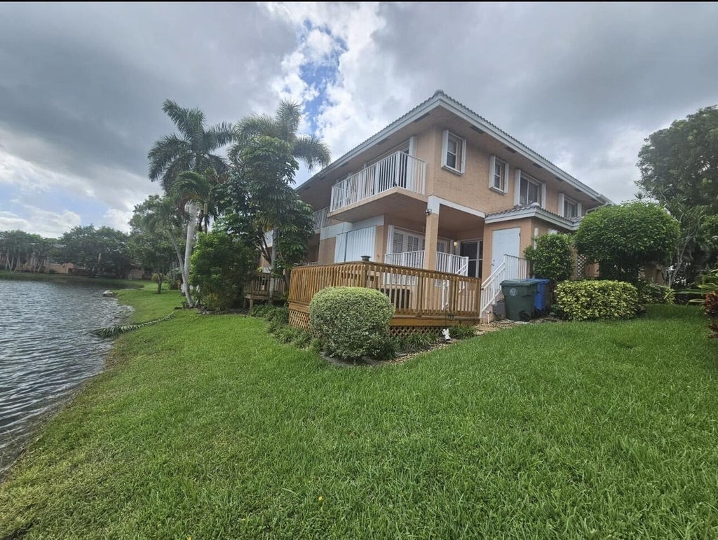 3275 Nw 44th Street - Photo 1