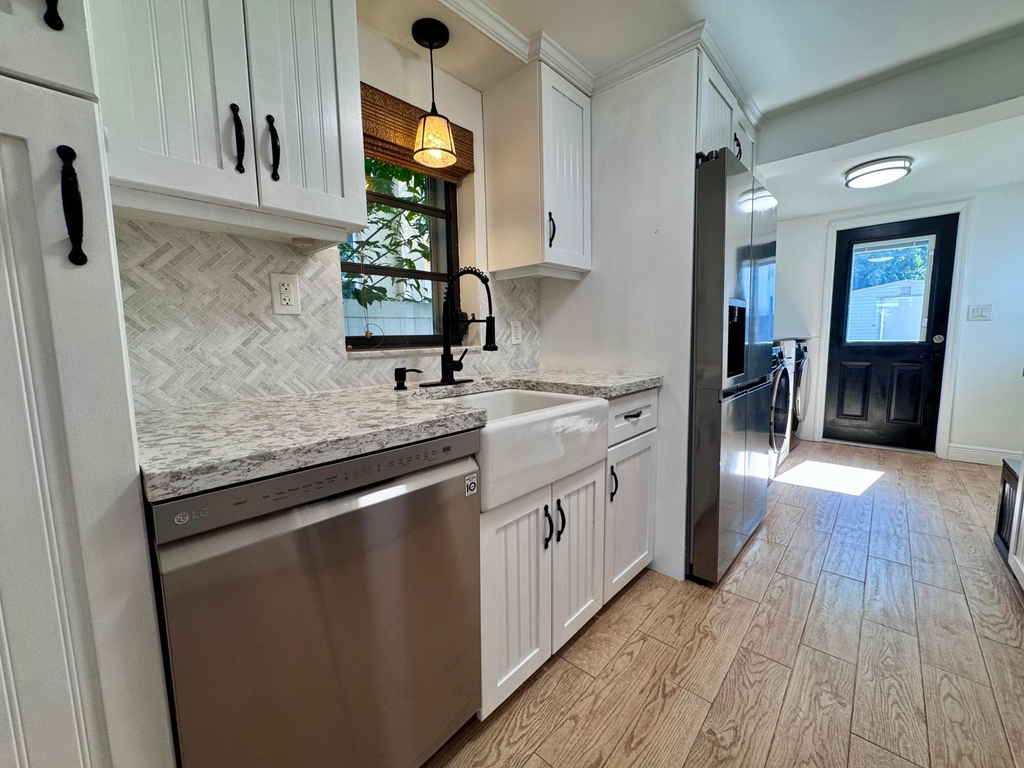 2390 Sw 18th Avenue - Photo 9