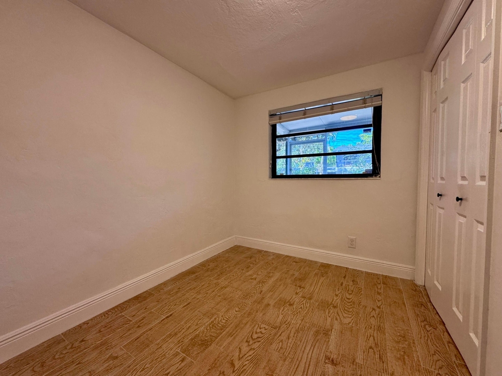 2390 Sw 18th Avenue - Photo 19