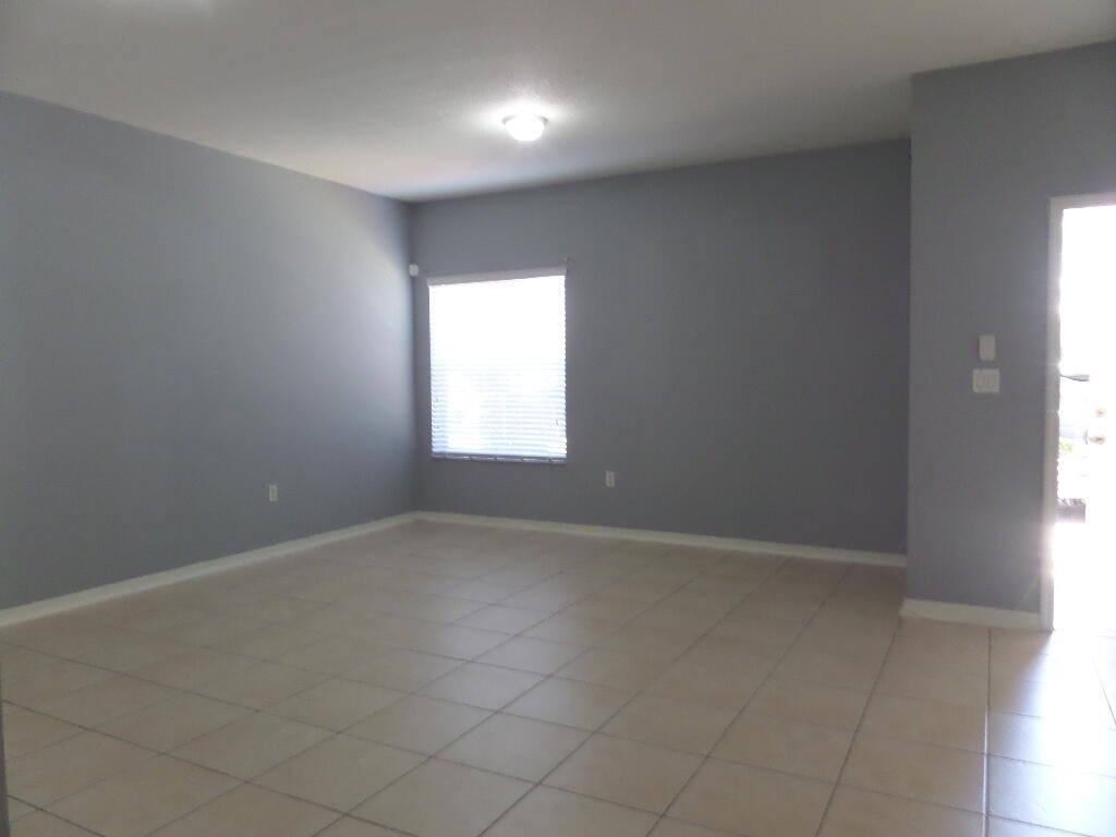 14007 Sw 49th Street - Photo 2