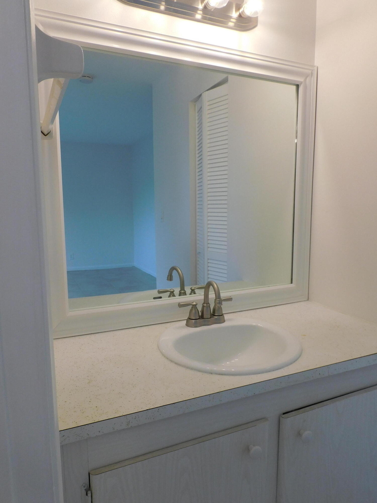 640 Se 2nd Avenue - Photo 11