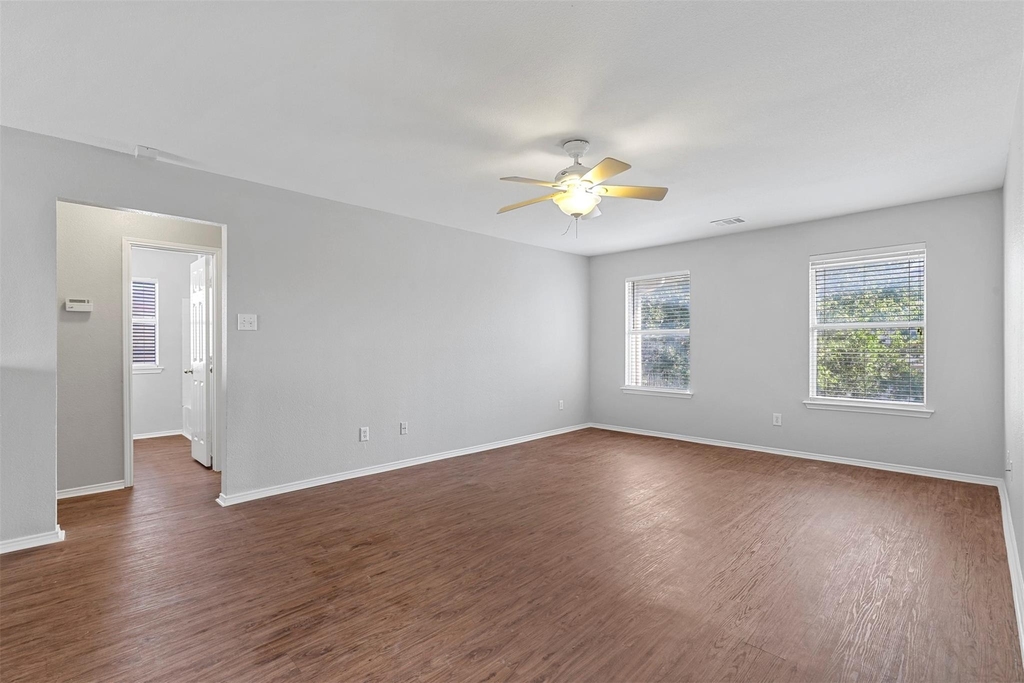813 Jockey Club Lane - Photo 8