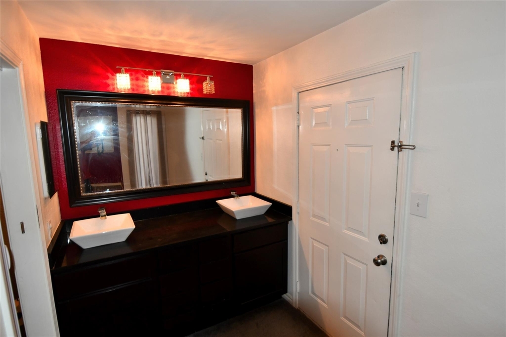 3121 Sondra Drive - Photo 10