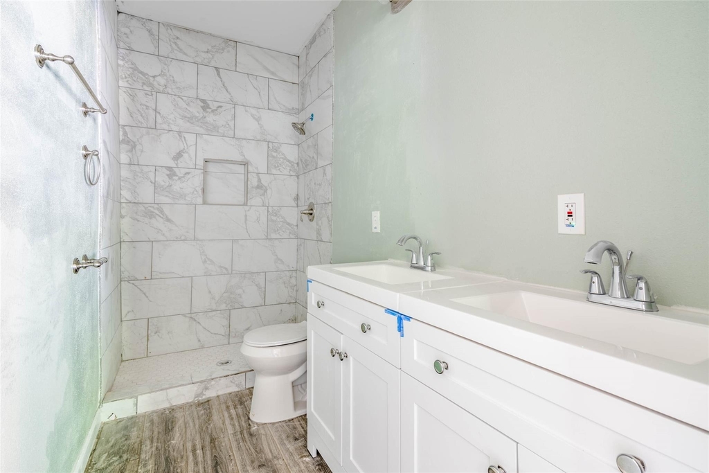 1457 W Austin Street - Photo 2