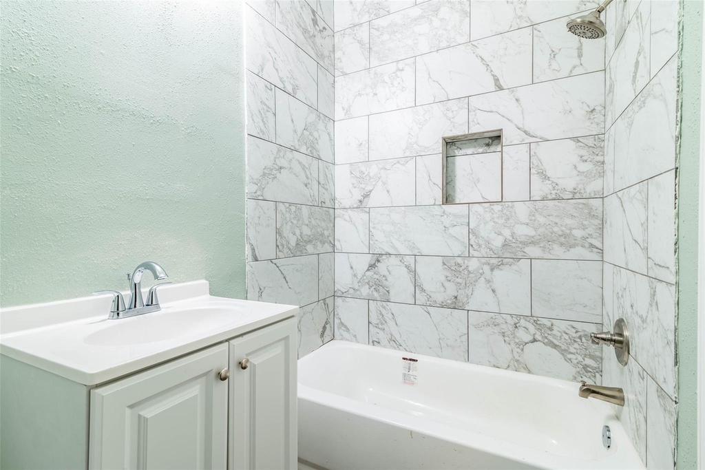 1457 W Austin Street - Photo 9