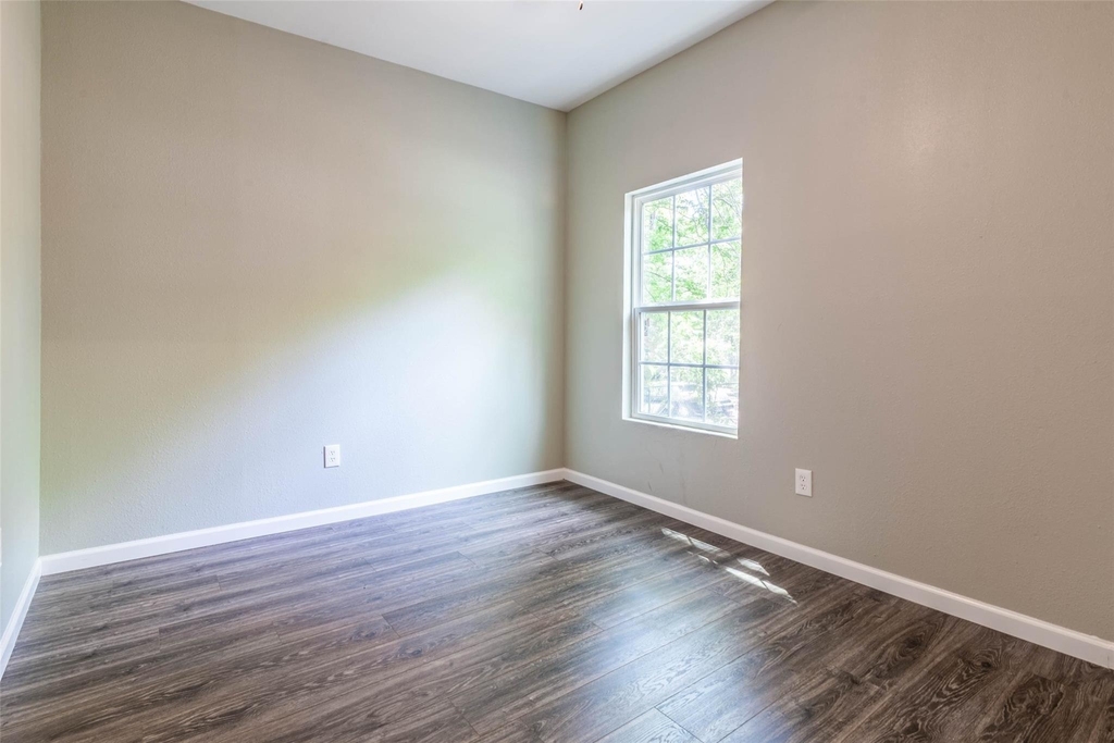 1457 W Austin Street - Photo 7