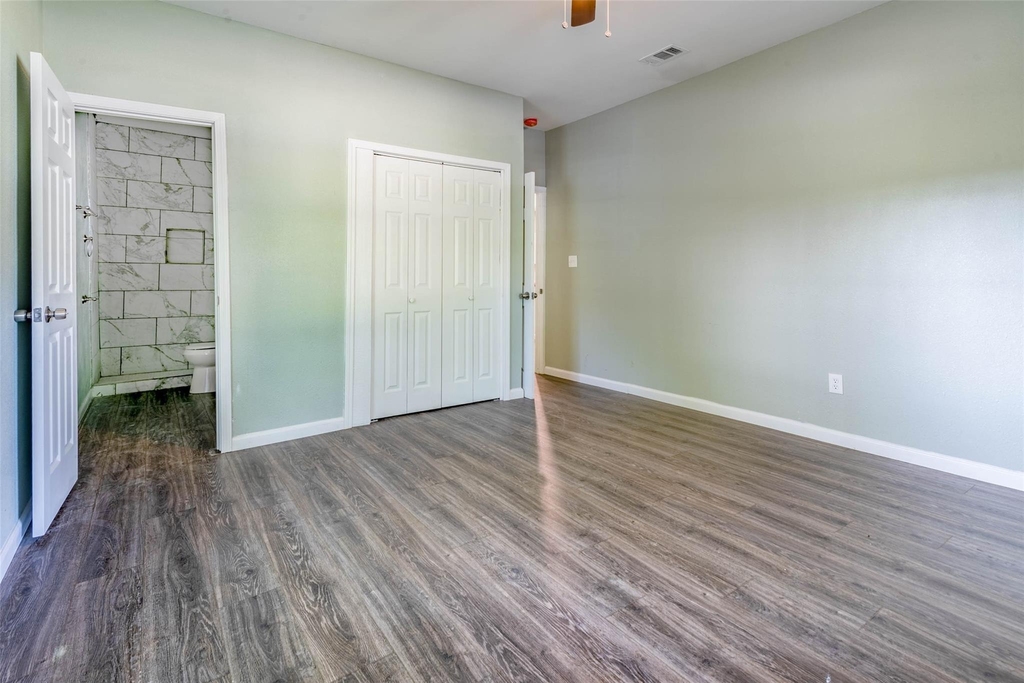 1457 W Austin Street - Photo 8
