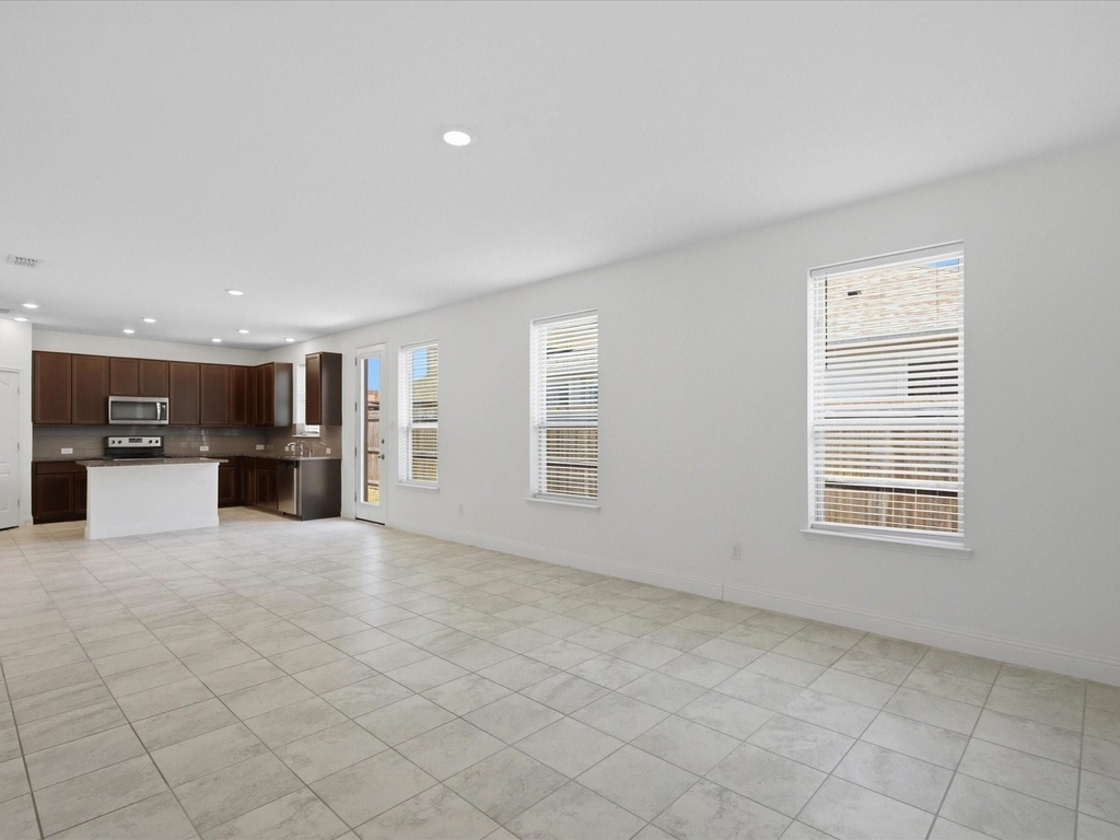 10236 Fox Springs Drive - Photo 4