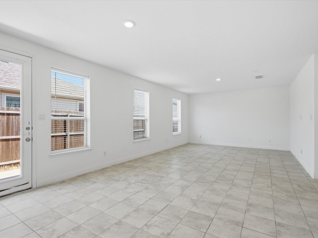 10236 Fox Springs Drive - Photo 8