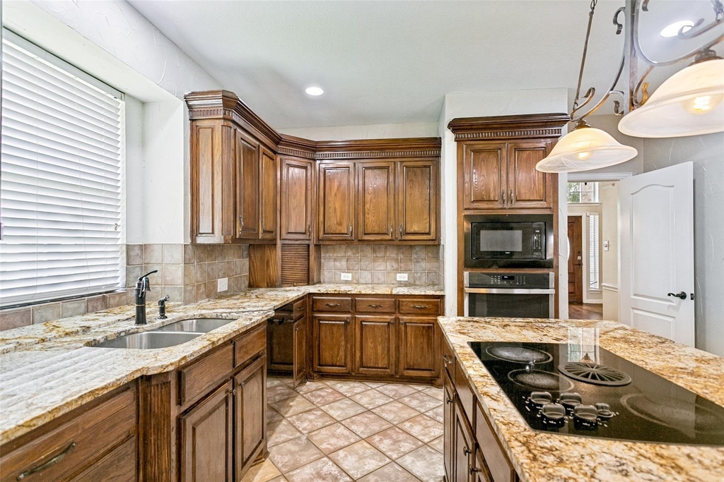2208 Scenic Drive - Photo 16