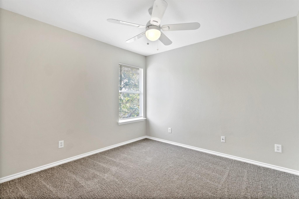 3803 Farmington Drive - Photo 10